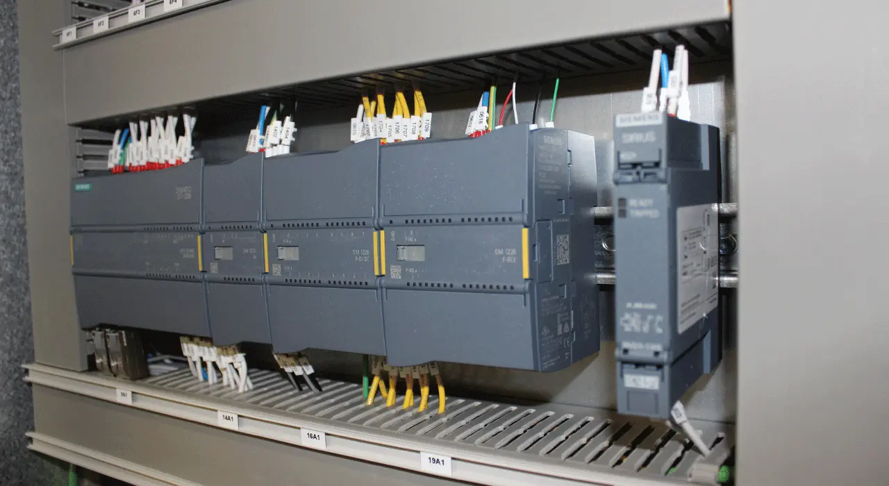 plc چیست
